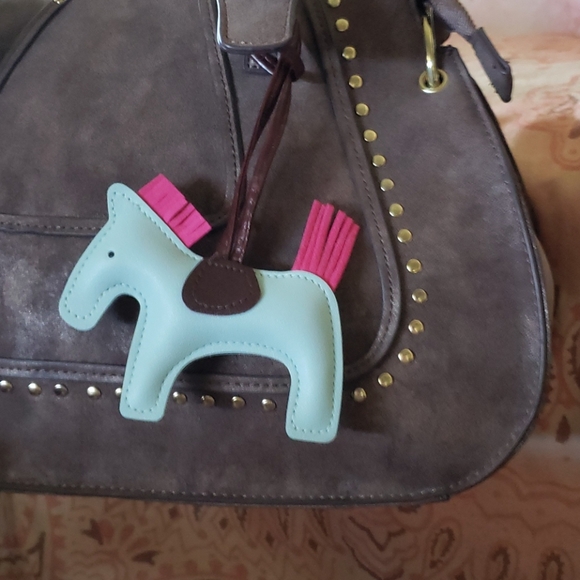 Horse Charm. Pony Farm Ranch Rodeo Horse Keychain - Picture 8 of 8